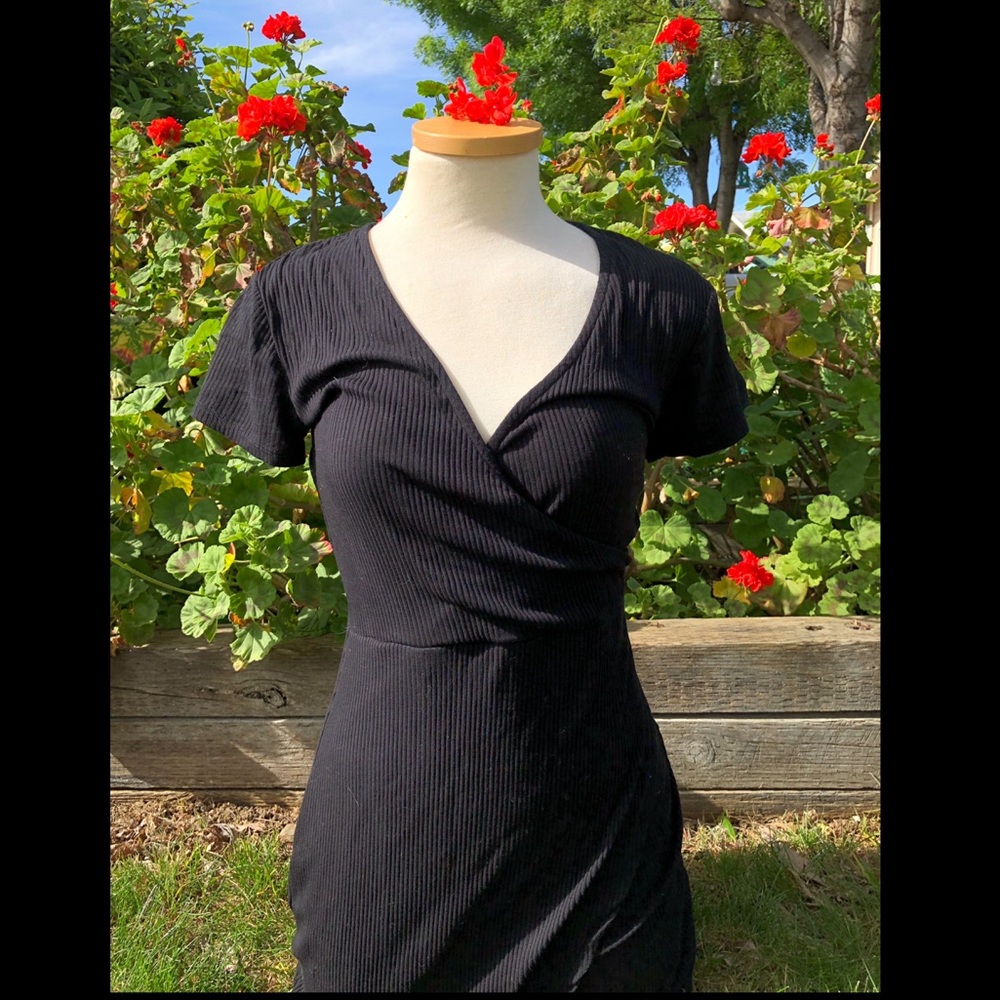 Black bodycon casual dress
